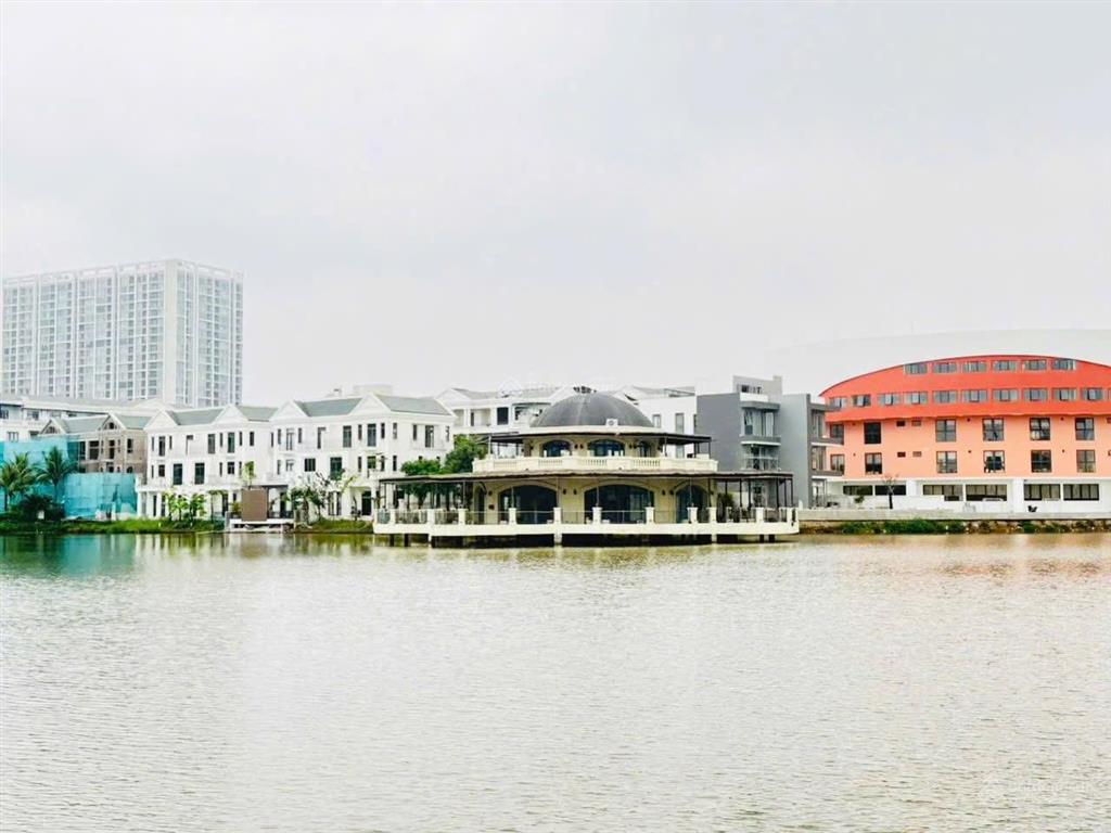 Bán nhà hàng thuỷ tạ  vinhomes marina, sd 1200m2, full nt, doanh thu 200tr/th.  0936 122 ***