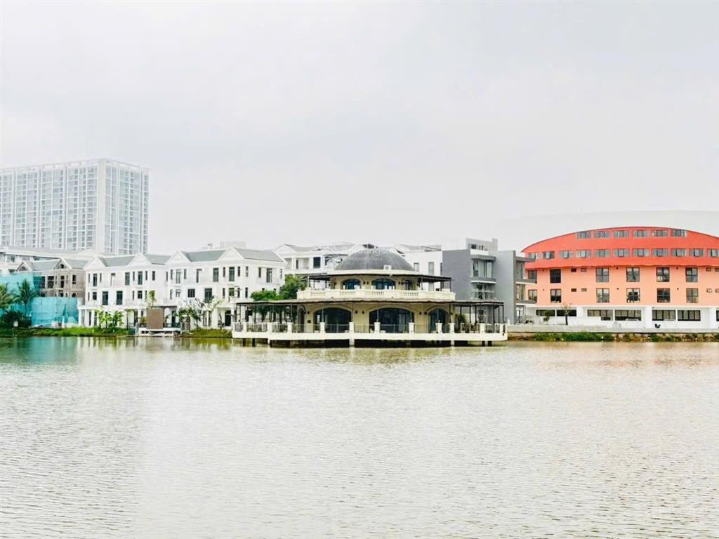 Bán nhà hàng thuỷ tạ  vinhomes marina, sd 1200m2, full nt, doanh thu 200tr/th.  0936 122 ***