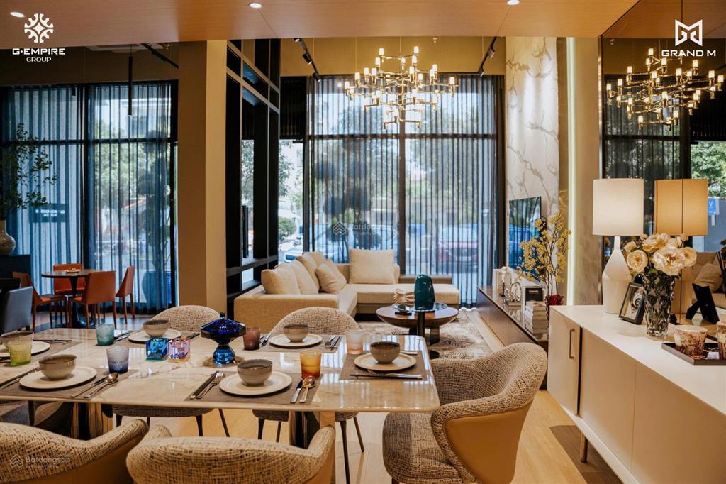 Bán căn hộ 2pn đối diện aeon long biên, tầng cao view sân golf và sông hồng siêu đẹp