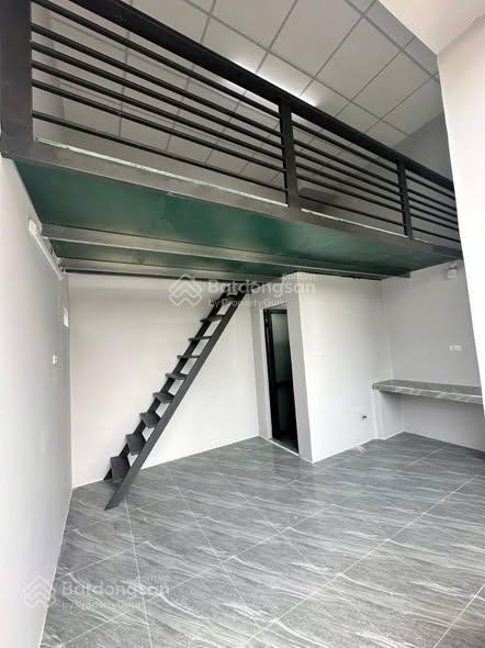 Nhà trọ sân vườn ngọc mai sạch sẽ, có gác, thoáng mát, sân vườn trồng rau nuôi cá