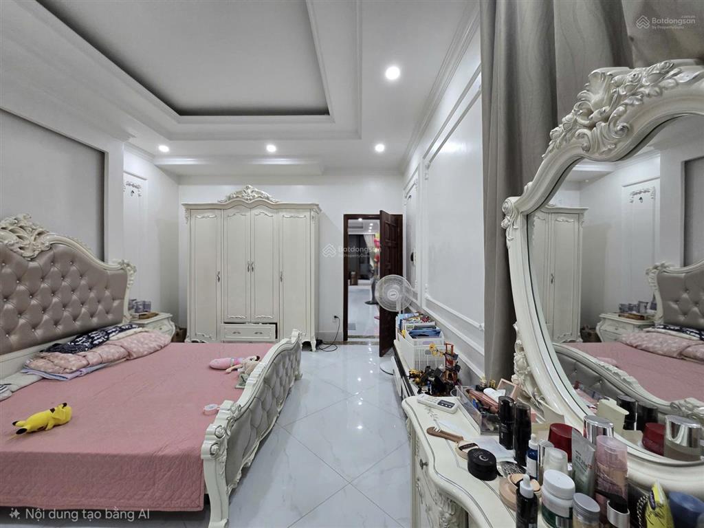 Bán nhà mặt đường tô hiệu gần ngã tư hồ sen  mê linh, có thang máy, vỉa hè cực rộng.