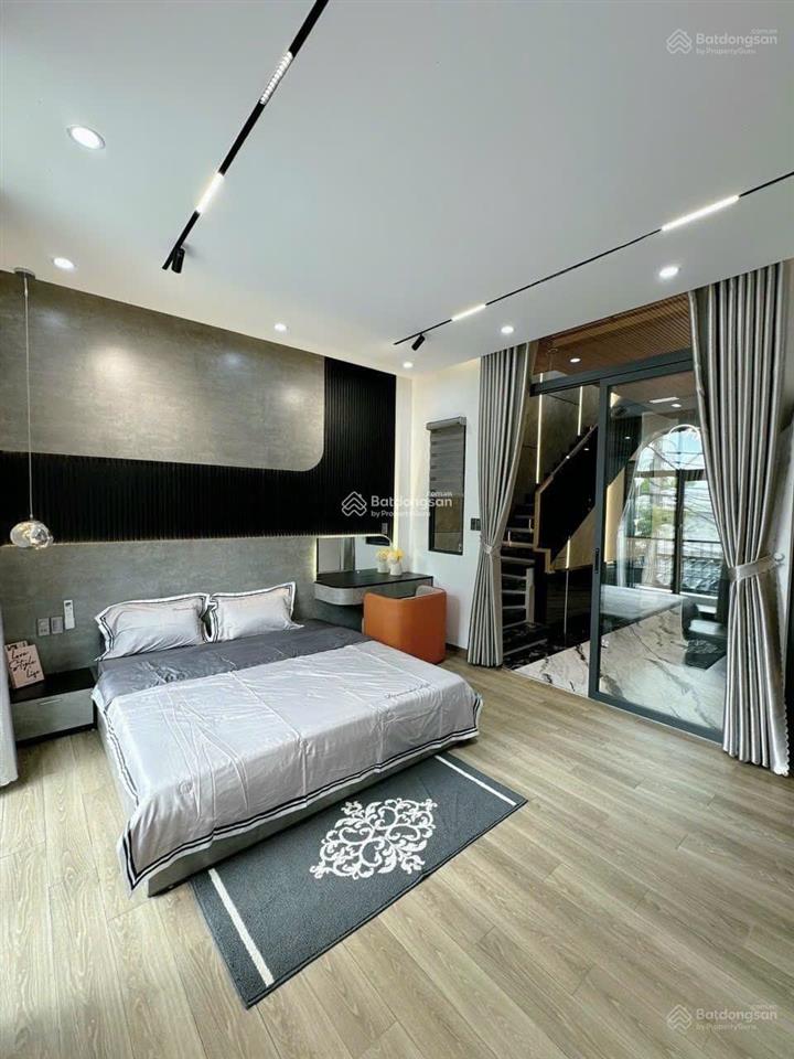 Bán nhà đường lê văn sỹ quận 3, dt 13x 25m (320m2) giá 83 tỷ tl