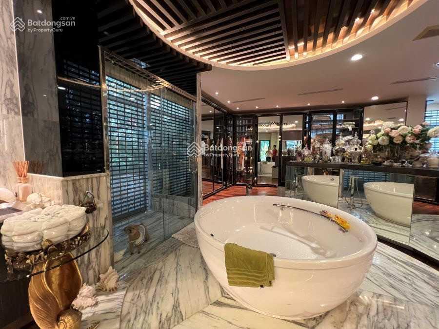 Bán nhà đường lê văn sỹ quận 3, dt 13x 25m (320m2) giá 83 tỷ tl
