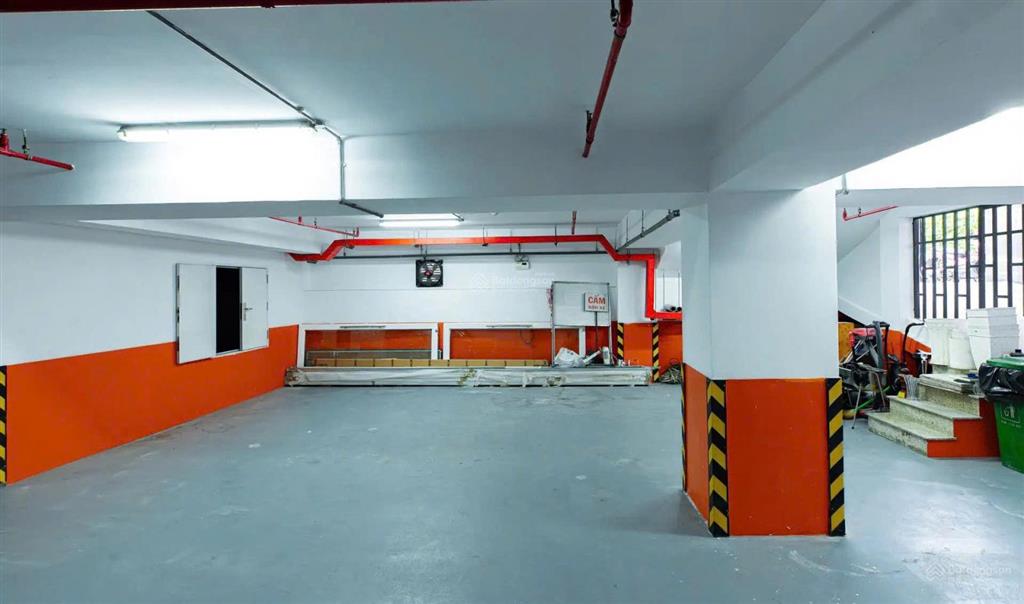 Cần bán toà nhà đẹp 1 hầm 7 tầng mặt tiền đường cộng hòa q. tân bình. dt 17,5x 16m giá 120 tỷ