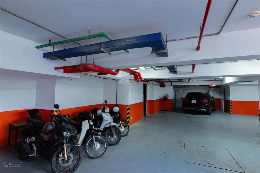 Cần bán toà nhà đẹp 1 hầm 7 tầng mặt tiền đường cộng hòa q. tân bình. dt 17,5x 16m giá 120 tỷ