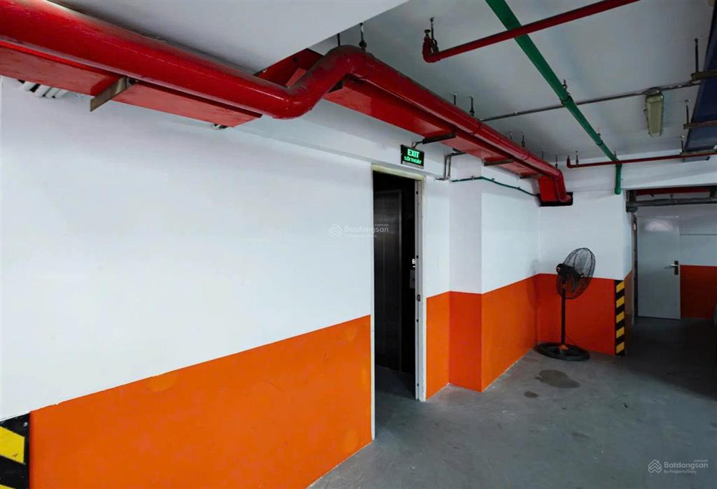 Cần bán toà nhà đẹp 1 hầm 7 tầng mặt tiền đường cộng hòa q. tân bình. dt 17,5x 16m giá 120 tỷ