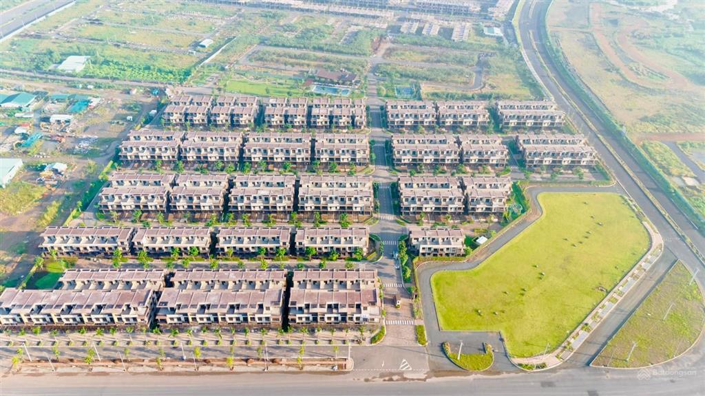 Bán nhà phố liền kề izumi city 7x20,5m, giá 8 tỷ (đã có sổ hồng)  0934 013 ***