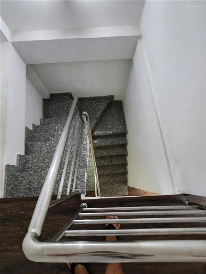 Bán nhà 3 tầng 4,5 tỷ hẻm 502 huỳnh tấn phát  p. bình thuận  quận 7.