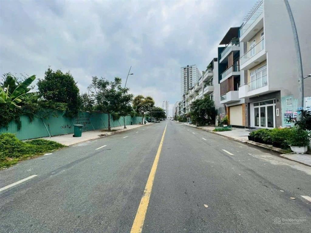 Bán nhà mặt tiền đường 20m kdc jamona city, quận 7