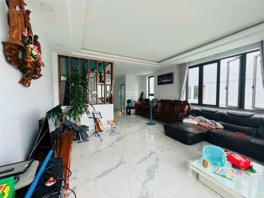 Bán nhà mặt tiền đường 20m kdc jamona city, quận 7
