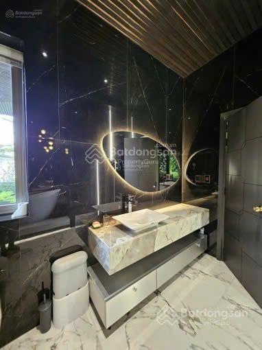 Bán biệt thự đường hưng thái 2 phú mỹ hưng quận 7 nhà 2 mặt tiền