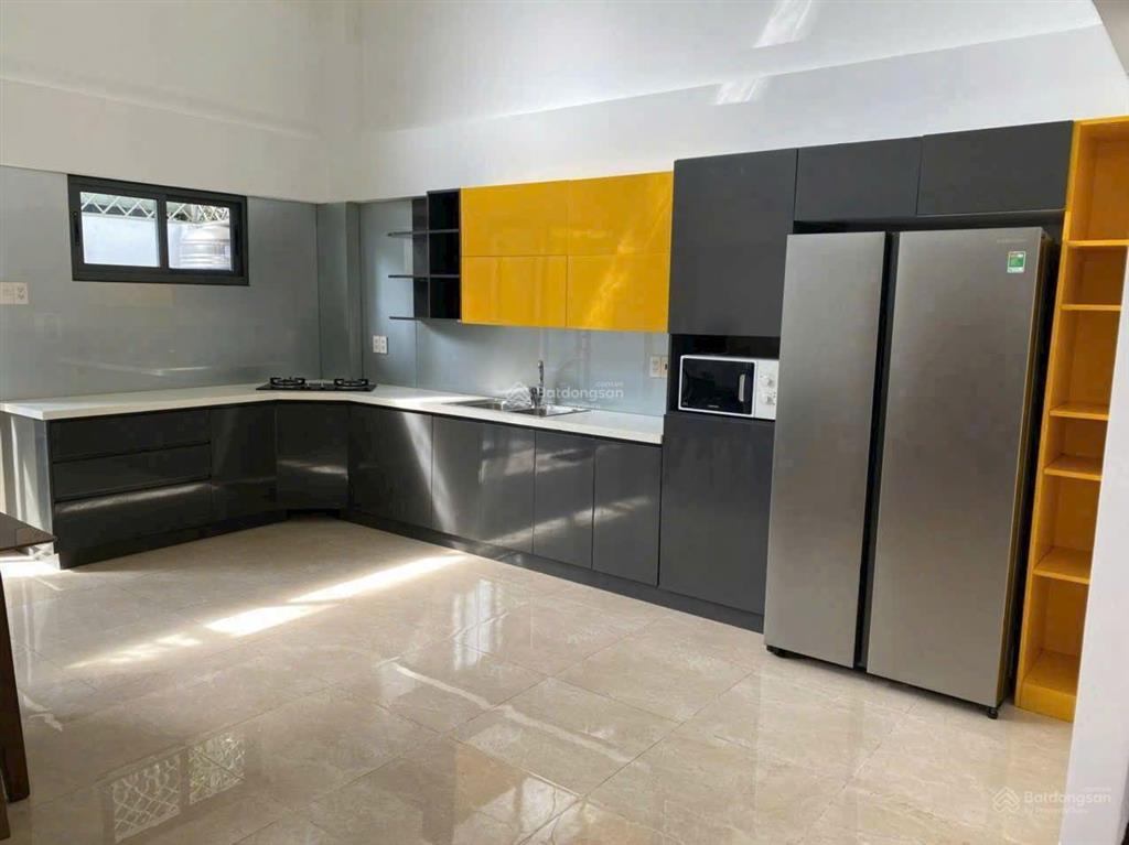 Bán nhà phố đường số 8 kdc phú mỹ vạn phát hưng q7