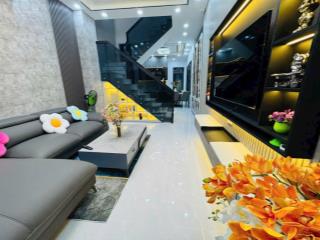 Bán nhà full nội thất  phú thuận, quận 7