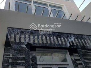 Phòng đẹp, mới, thiết kế dạng phòng ở căn hộ cao cấp, giáp q1, ở q. bình thạnh.  0988 202 ***