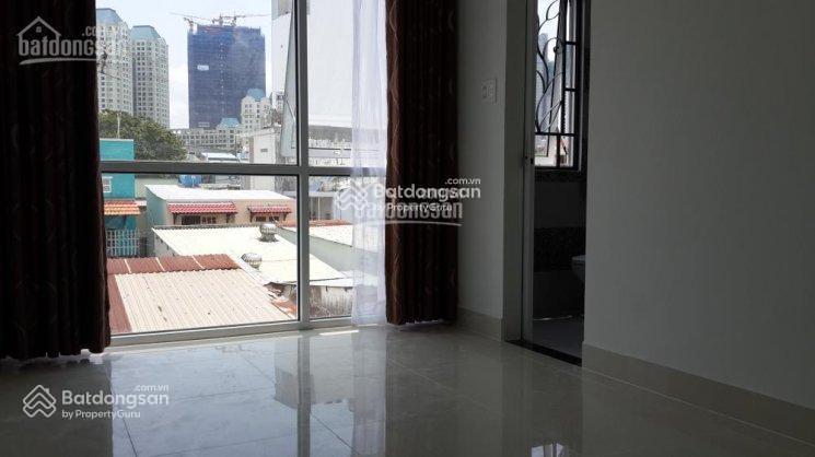 Phòng đẹp, mới, thiết kế dạng phòng ở căn hộ cao cấp, giáp q1, ở q. bình thạnh.  0988 202 ***