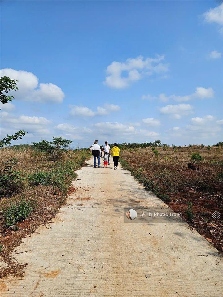 Bán nhanh lô liền kề cách quốc lộ 14 chỉ 2km giá 360triệu/1022m2 ngang 10m có thổ cư 100m2