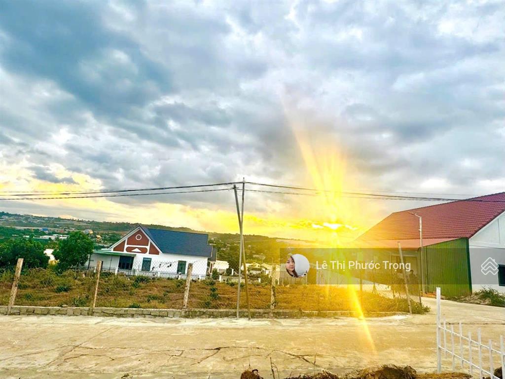 Đất trung tâm thị trấn nam ban 645 triệu/sổ sẵn, view đẹp 0938 609 ***