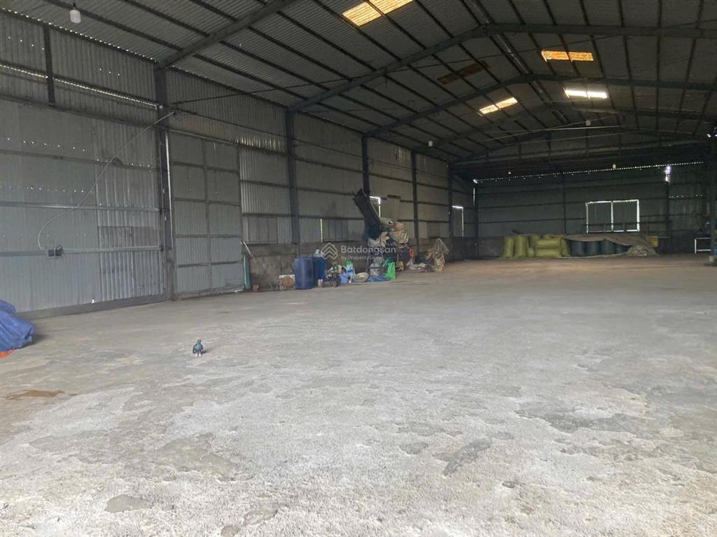 Cần tiền bán nhanh kho, nhà xưởng giảm 3 tỷ còn 11 tỷ 3859m2 sẵn kho 500m2, 0938 609 *** ms. trọng