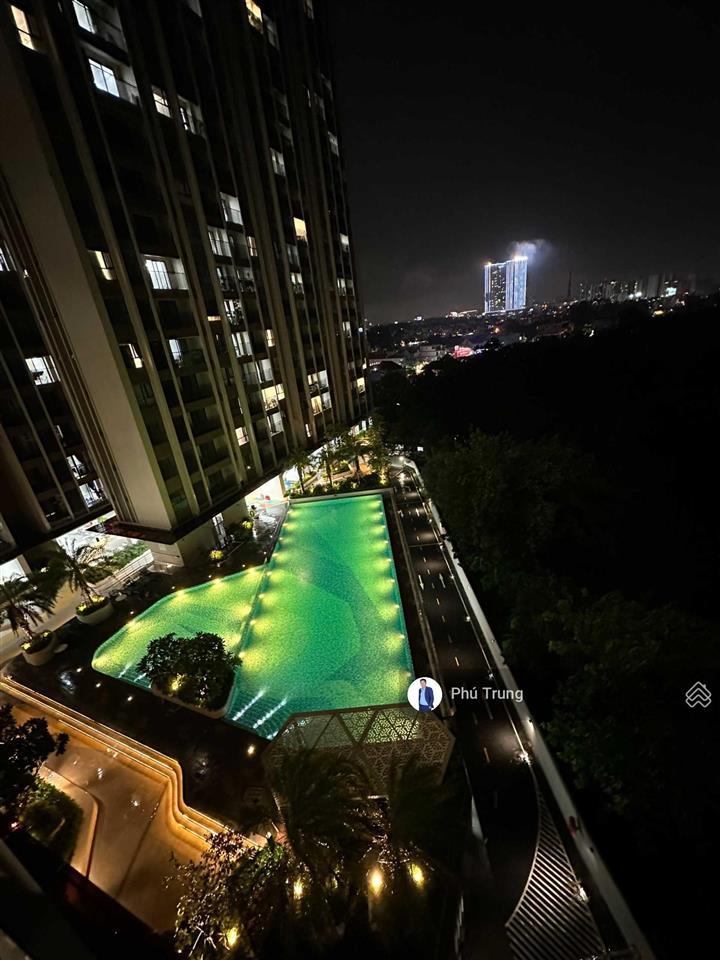 Cần bán nhanh view hồ bơi căn hộ 2pn, 2wc 61m2 đẹp thoáng opal skyline  0598 369 ***