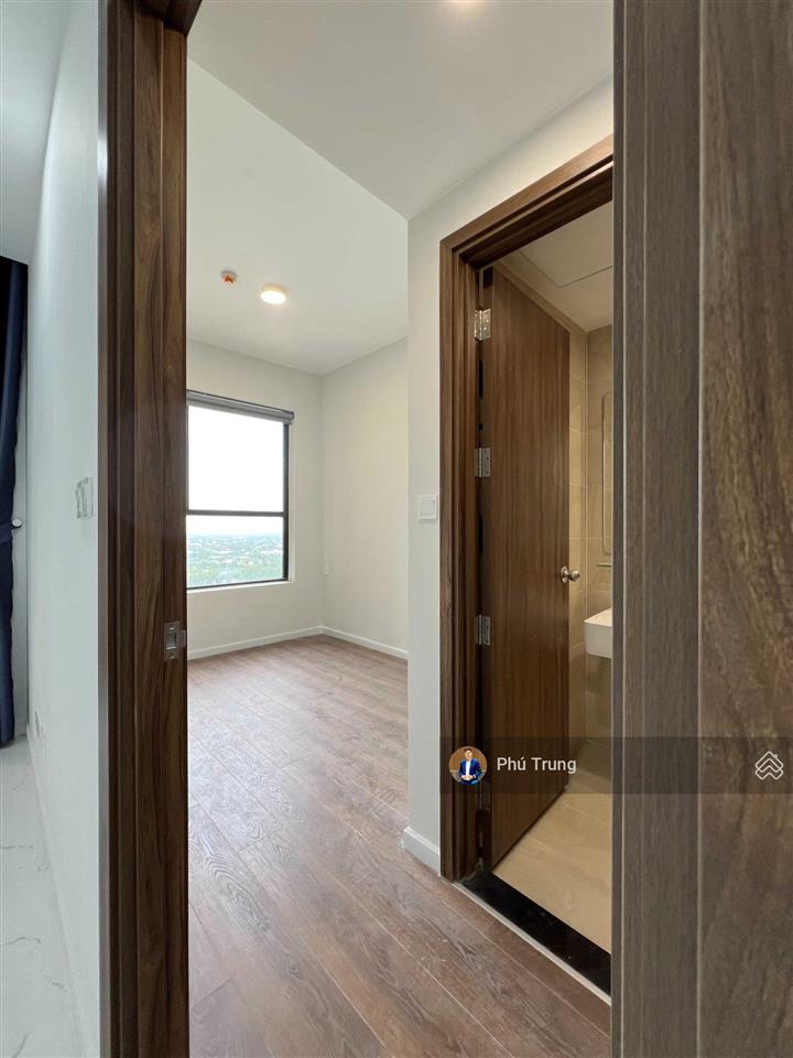 Cần bán nhanh view hồ bơi căn hộ 2pn, 2wc 61m2 đẹp thoáng opal skyline  0598 369 ***