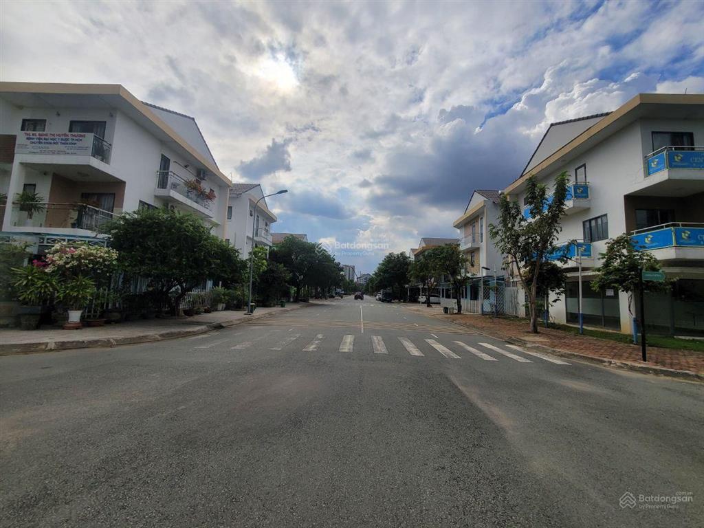 Bán nhà kdc river park đồng bộ gần liên phường, đỗ xuân hợp 10 tỷ.  0938 456 ***
