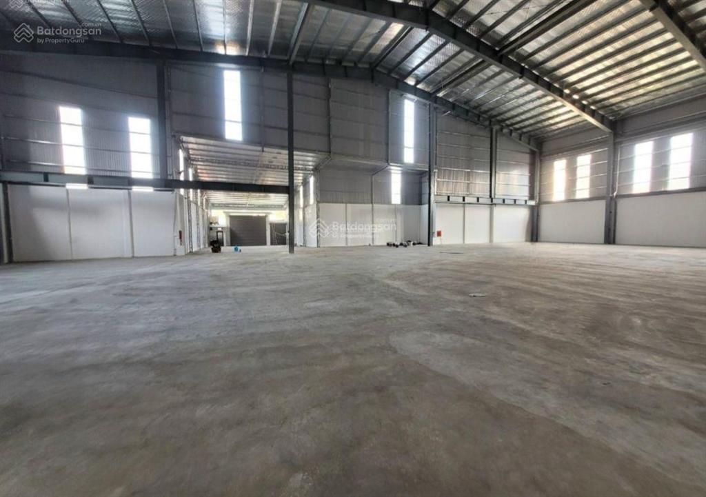 Cho thuê kho xưởng gần khu công nghiệp ngọc hồi thanh trì 2000m2 pccc nghiệm thu, xuất vat. giá mềm