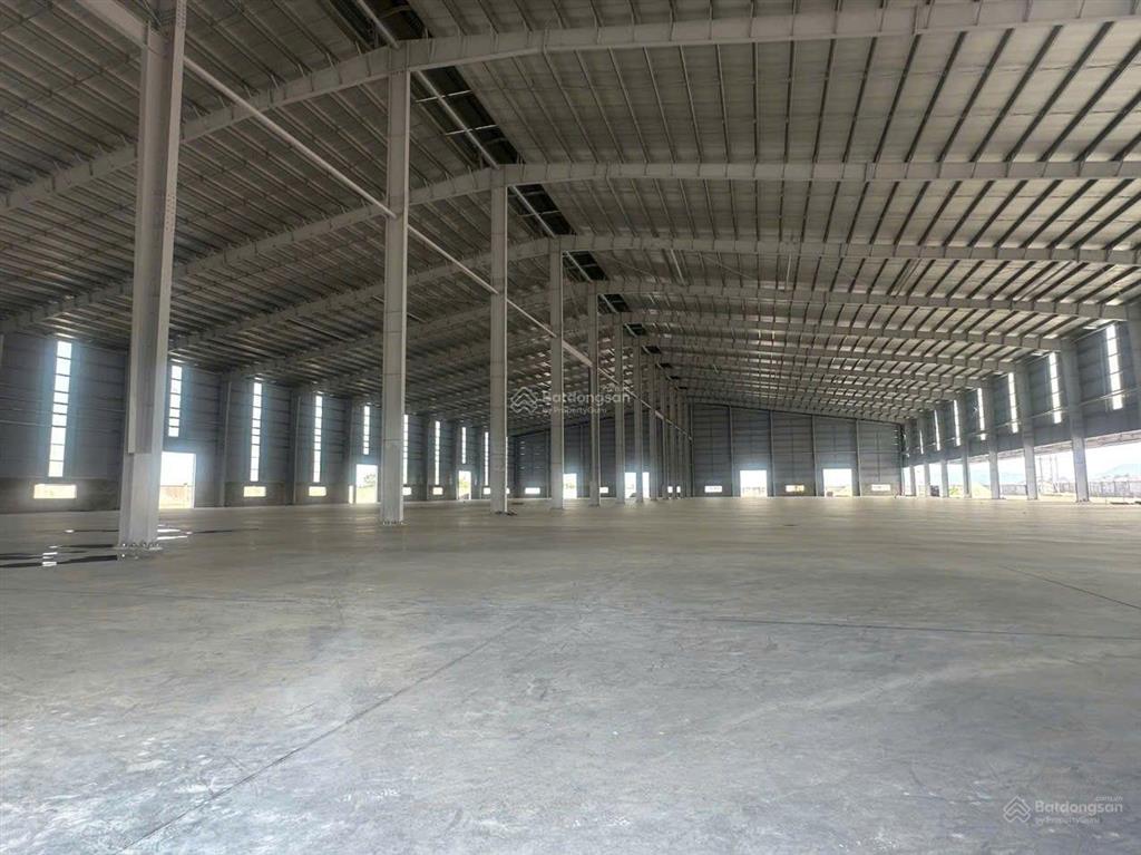 Cho thuê kho xưởng bát khối long biên 2000m sẵn pccc, vp, điện 3 pha, pccc container đỗ cửa.