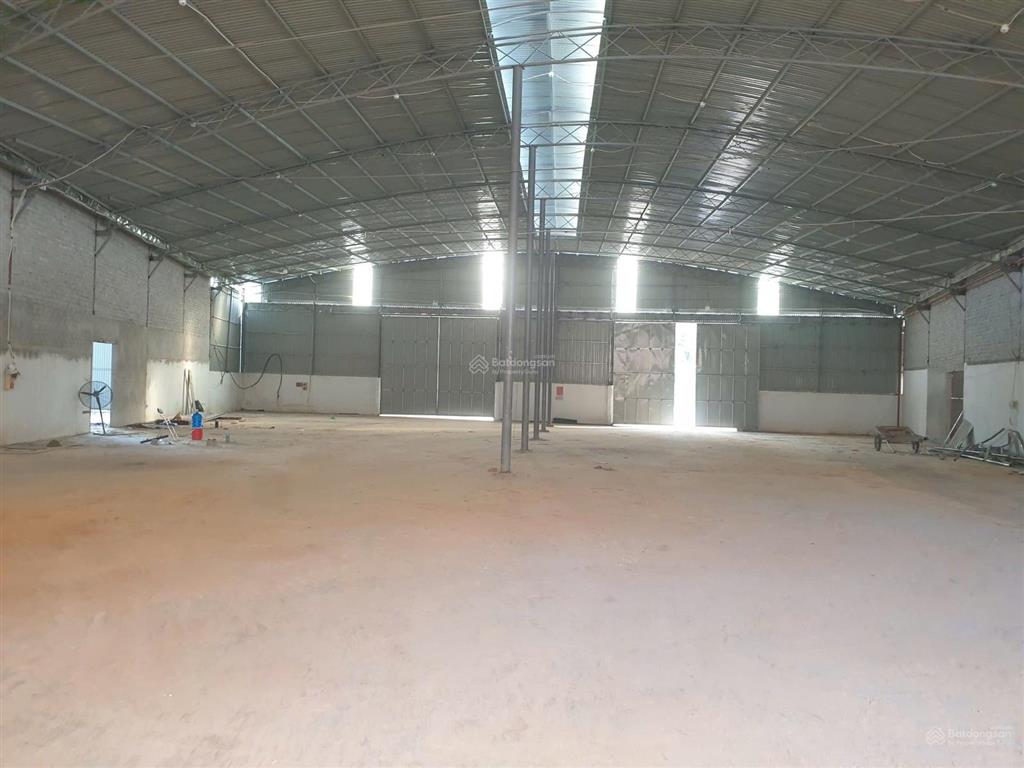 Cần tiền bán kho xưởng hữu lũng lạng sơn. 15000m2 có 13000m2 nhà xưởng. có cả đất thổ cư, giá mềm