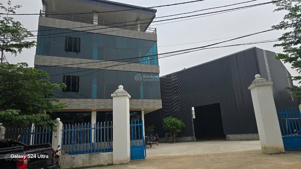 Bán kho xưởng sơn tây hà nội 3300m2 300m2 đất thổ cư, có xưởng 1500m2, vp, cho thuê 52tr/th. hiếm