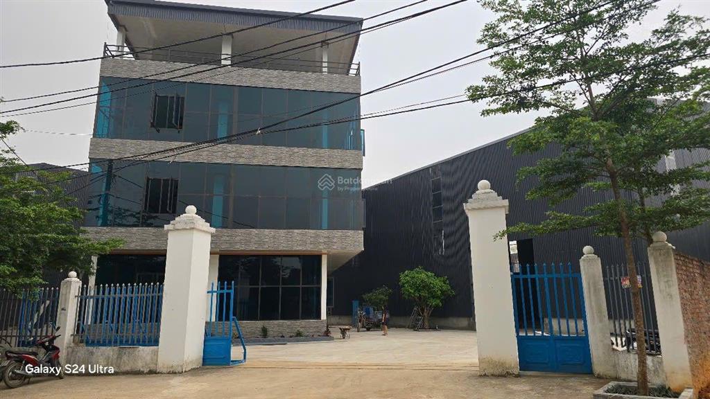 Bán kho xưởng sơn tây hà nội 3300m2 300m2 đất thổ cư, có xưởng 1500m2, vp, cho thuê 52tr/th. hiếm