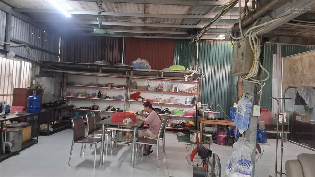 Cho thuê kho bãi xuân phương, nam từ liêm 4000m2 sẵn điện 3 pha container đỗ cửa