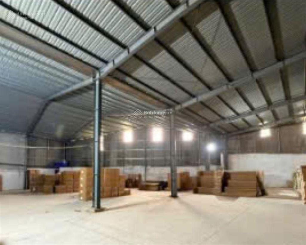 Cho thuê kho xưởng mặt ql6 phú nghĩa chương mỹ 1600m điện 3 pha container đỗ cửa