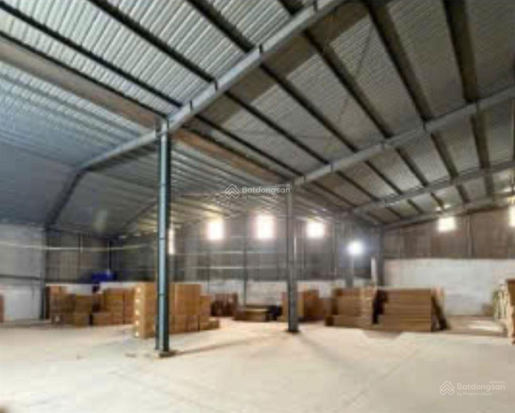 Cho thuê kho xưởng mặt ql6 phú nghĩa chương mỹ 1600m điện 3 pha container đỗ cửa