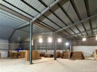 Cho thuê kho xưởng mặt ql6 phú nghĩa chương mỹ 1600m điện 3 pha container đỗ cửa