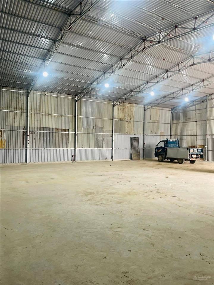 Cho thuê kho xưởng la phù hoài đức 1400m sẵn điện 3 pha, wc container lùi cửa. có vat. giá bớt sâu.