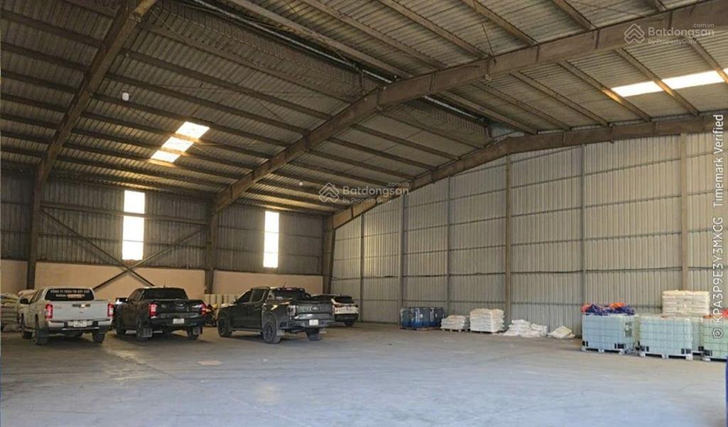 Cho thuê kho xưởng tại khu công nghiệp yên quang, thạch thất 5000m2 pccc, trạm điện, vat. có cắt lẻ