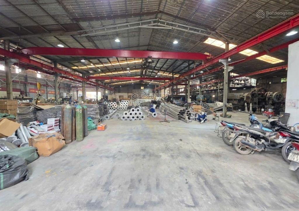 Cho thuê kho xưởng khu công nghiệp thạch thất 3200m2 có cẩu trục, trạm điện 250kva. xuất vat