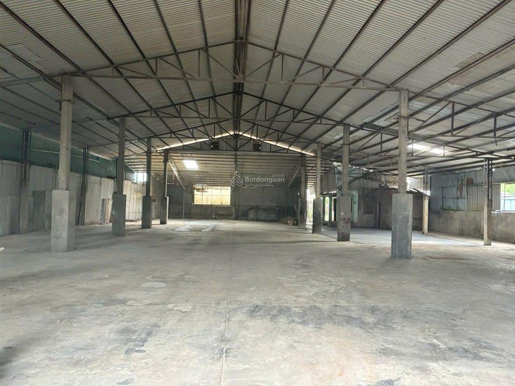 Cho thuê kho xưởng thượng cát bắc từ liêm 1100m sẵn điện 3 pha, nước sạch, container đỗ cửa. giá rẻ
