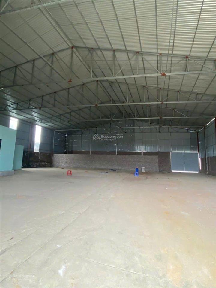 Cho thuê kho xưởng thị trấn xuân mai 1100m2. sẵn điện 3 pha, wc vp container đỗ cửa. đất thổ cư