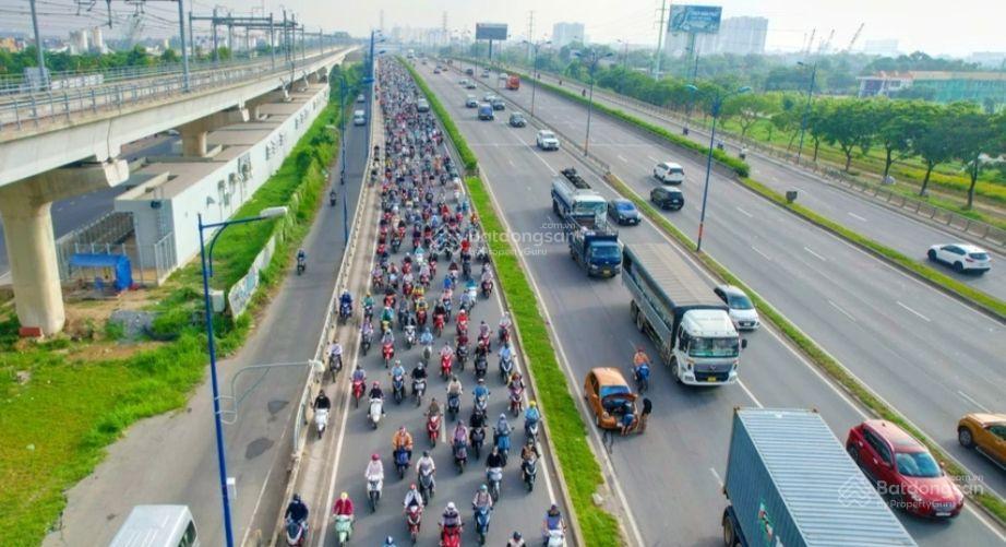 Cho thuê mb làm bãi kho xưởng 3500m², có 300m² mái mặt đường võ nguyên giáp, cách nhật tân 5km.