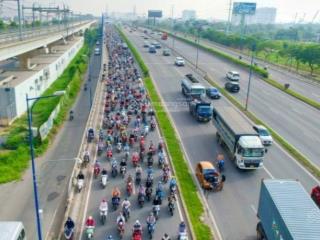 Cho thuê mb làm bãi kho xưởng 3500m², có 300m² mái mặt đường võ nguyên giáp, cách nhật tân 5km.
