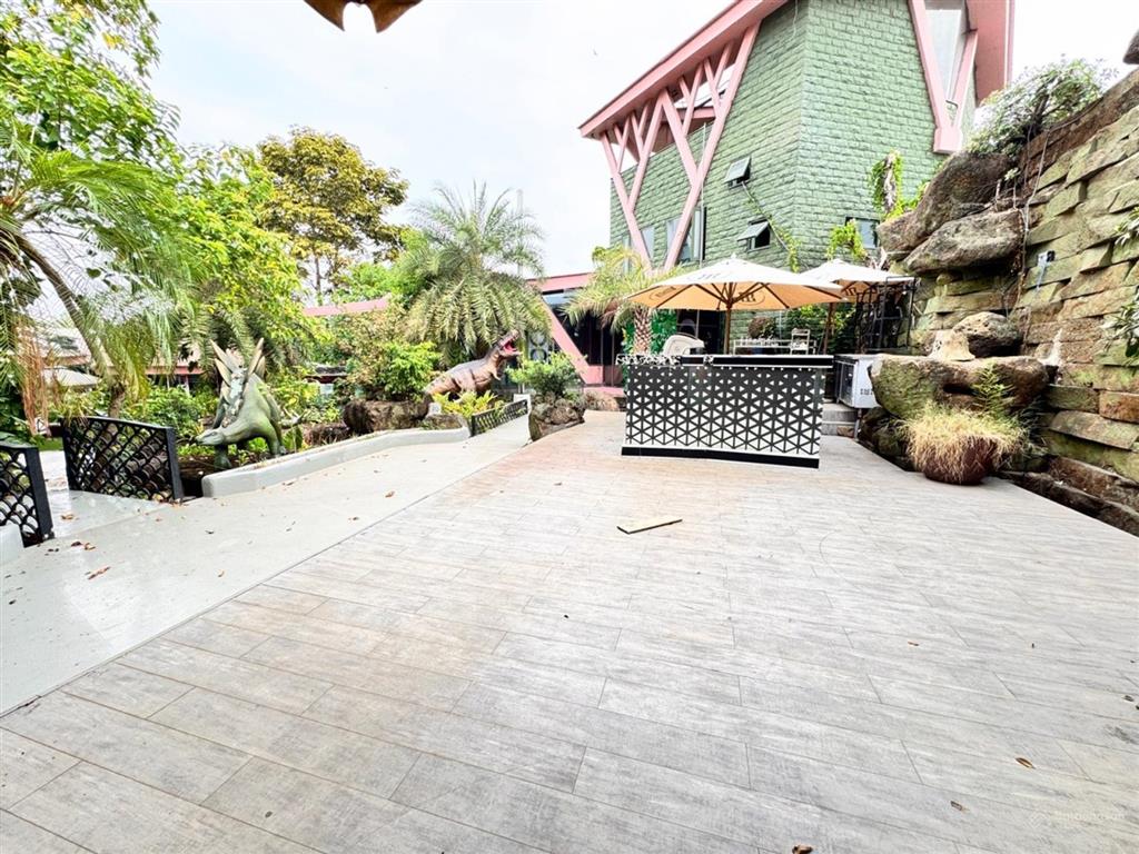 Bán nhà đất 27x79m mặt đường nguyễn duy trinh giá 360 tỷ