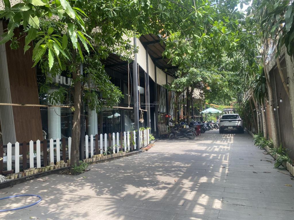 Bán tòa nhà mt nguyễn duy trinh, p. phú hữu 2353,5m2 sàn 150 tỷ