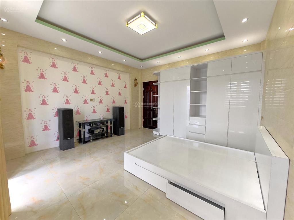 Cho thuê nr 793/28 trần xuân soạn, 28 triệu, 80m2, 5pn, 4wc, giá cực chất
