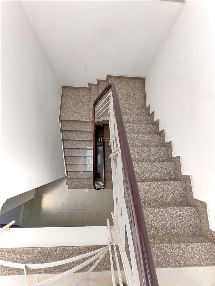 Cho thuê nr 793/28 trần xuân soạn, 28 triệu, 80m2, 5pn, 4wc, giá cực chất