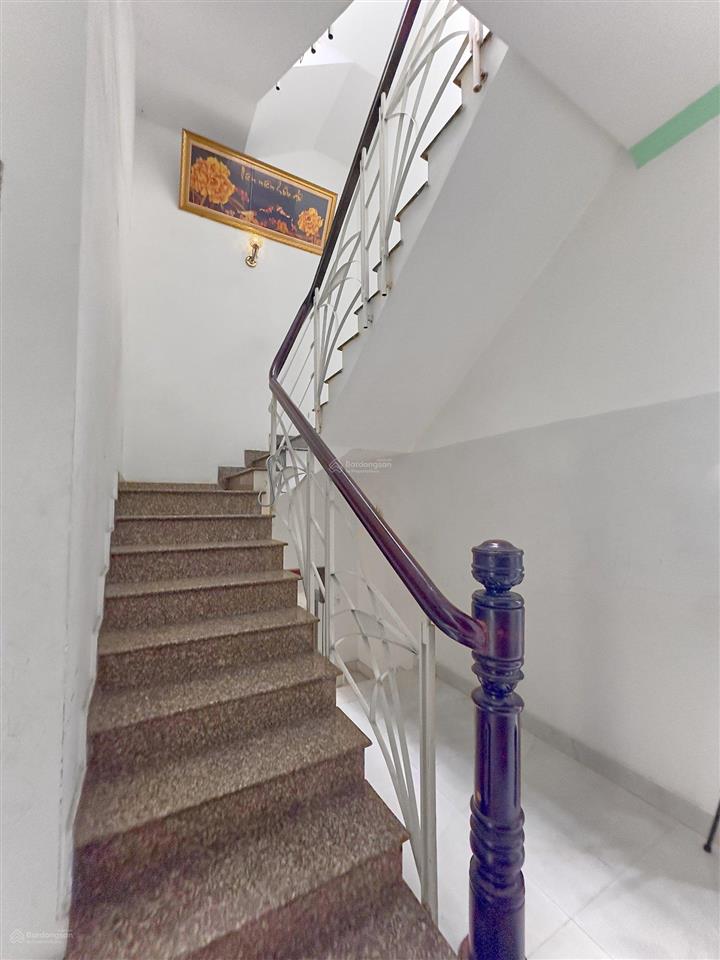 Cho thuê nr 793/28 trần xuân soạn, 28 triệu, 80m2, 5pn, 4wc, giá cực chất