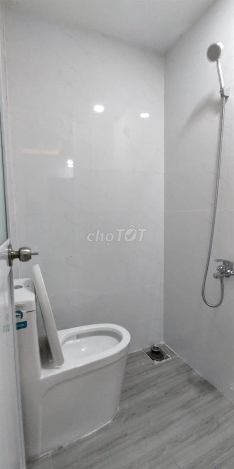 Phòng lầu 4 địa chỉ hẻm 47 Nguyễn Thị Tần