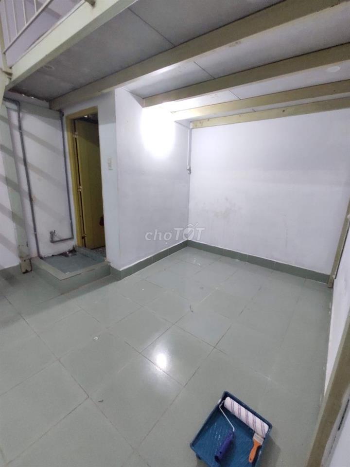 phòng trọ có gác hẻm 154 Âu Dương Lân