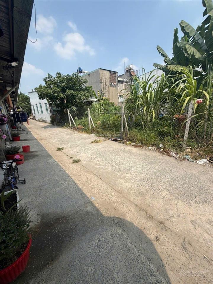 Chỉ 2,8 tỷ có ngay lô sổ hồng riêng, full thổ, đường xe hơi thông, q.12
