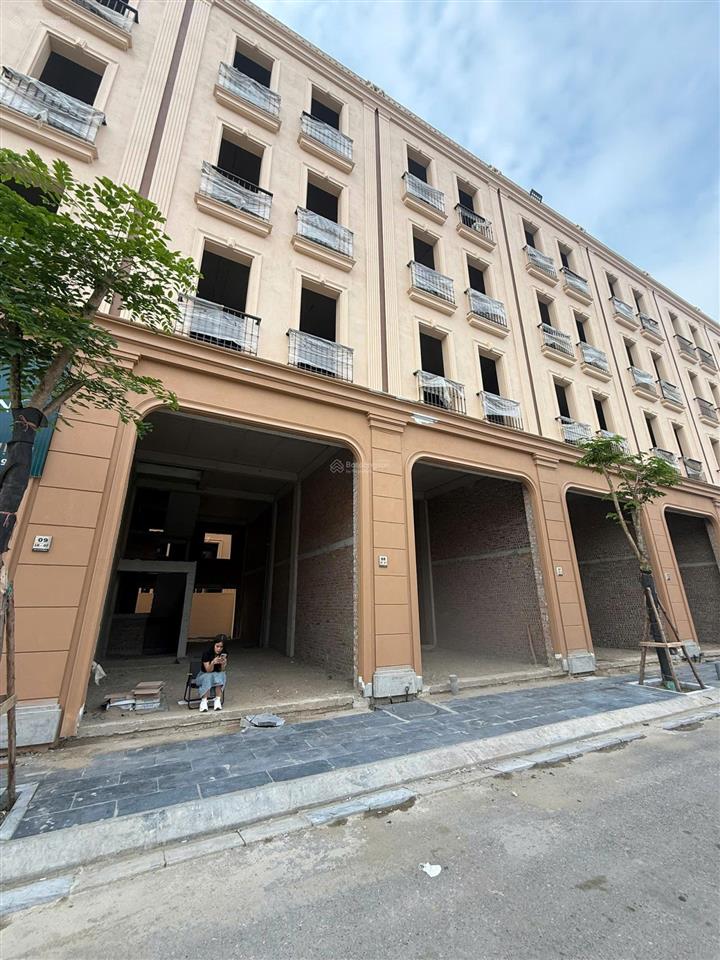 Chủ nhà đi nước ngoài gửi bán căn lk7 giá tốt, view chung cư kinh doanh sầm uất